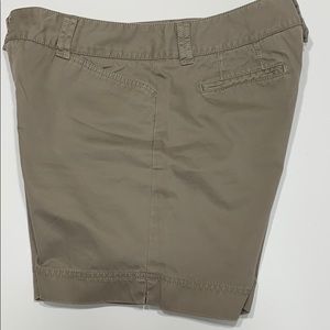 Eddie Bauer 14 Mercer Fit Khaki shorts